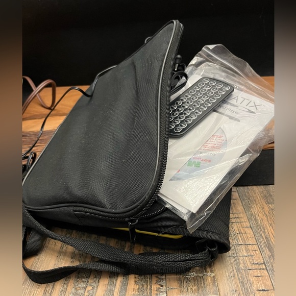 Cinematix Yellow Portable DVD Player & Bag - Picture 10 of 10